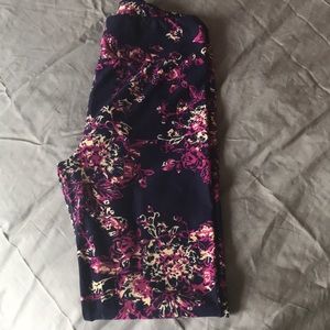 OS LuLaRoe “butter soft” leggings